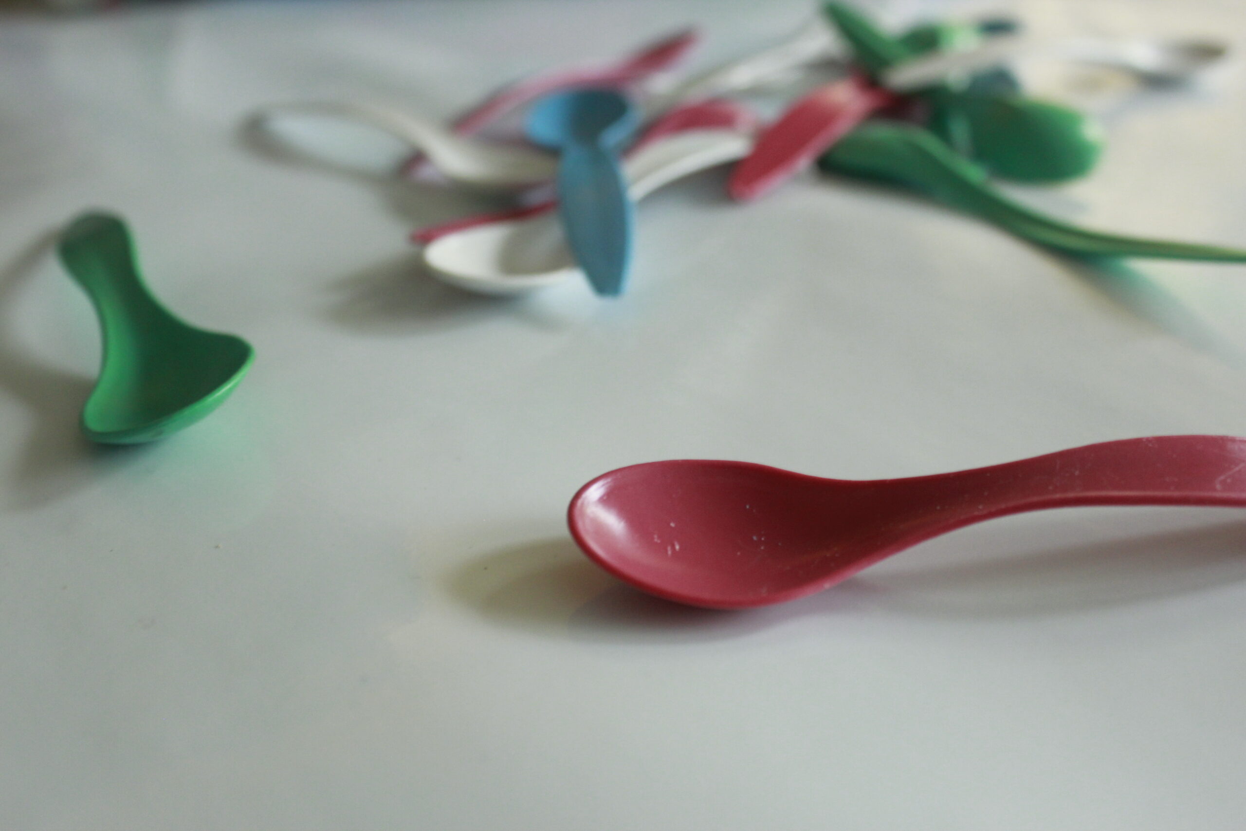 Cucharas Europea Pastel / Cristal 9 cm - Image 2